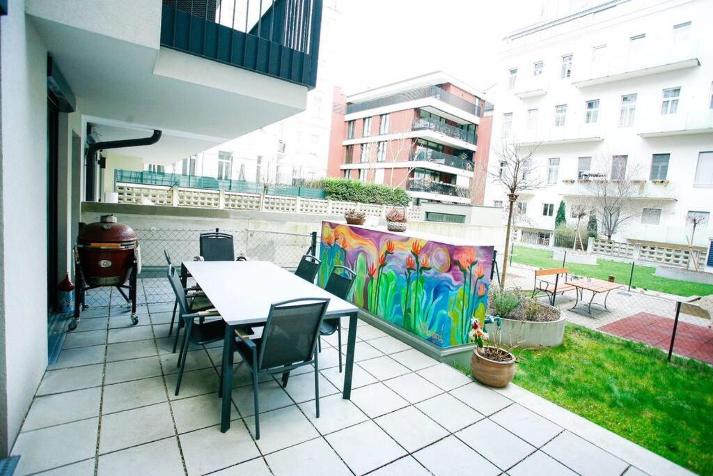 Top Central Apartment On Karlsplatz Vídeň Exteriér fotografie